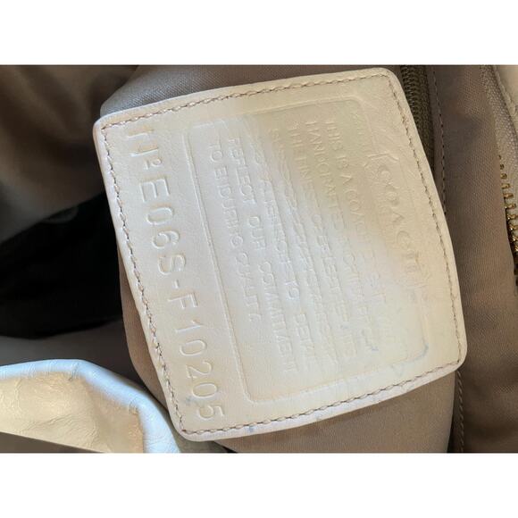 Authentic COACH Hampton white leather stitched Tote F10205 and wallet bundle - Picture 9 of 10